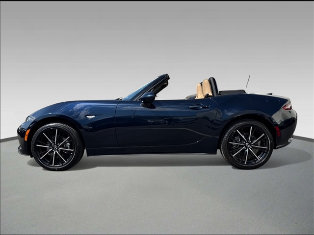 2025 Mazda MX-5 Miata Miata Grand Touring photo 3