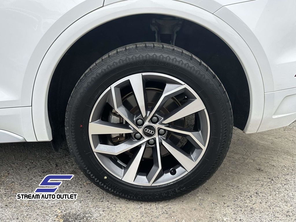 2023 Audi Q5 45 S line Premium photo 8