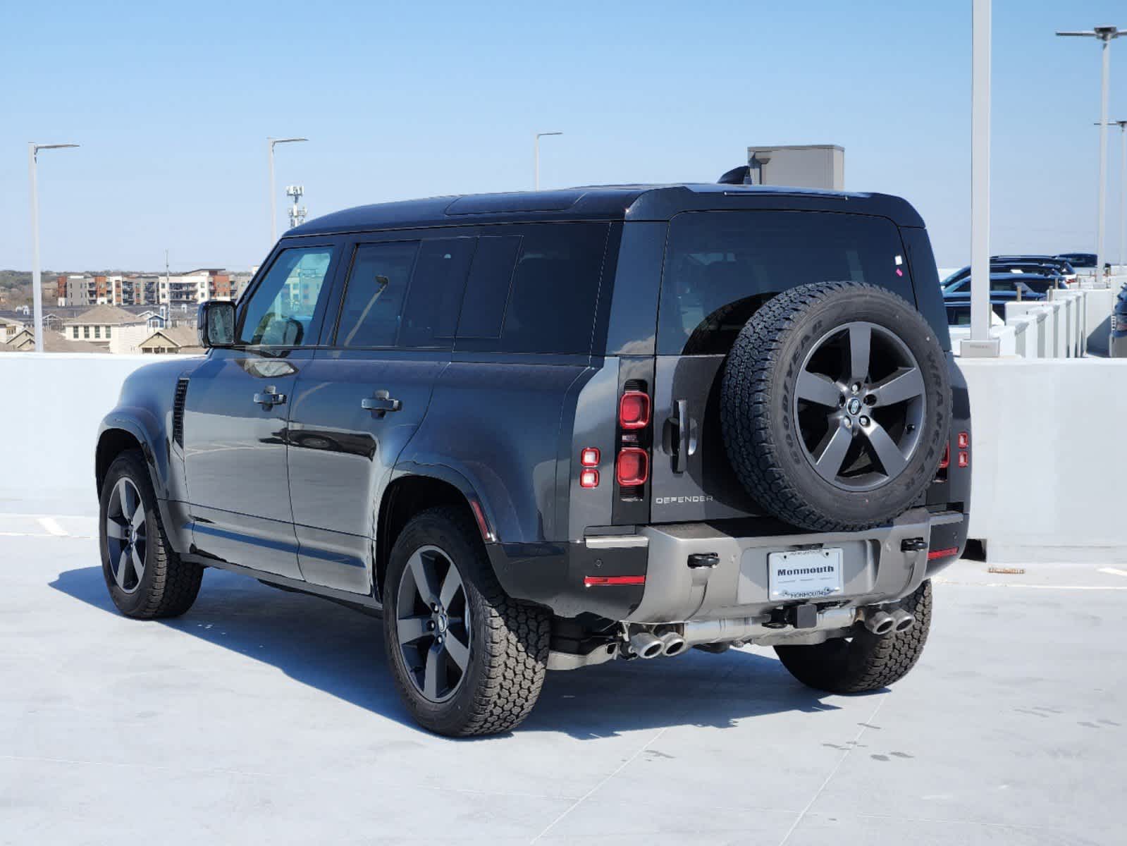 2025 Land Rover Defender 110 X-Dynamic SE photo 7