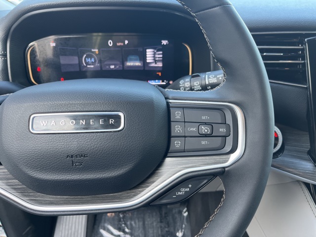 2024 Jeep Wagoneer Series III photo 20
