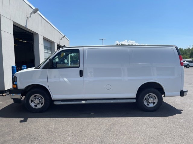 2023 Chevrolet Express Cargo Van 2500 photo 3