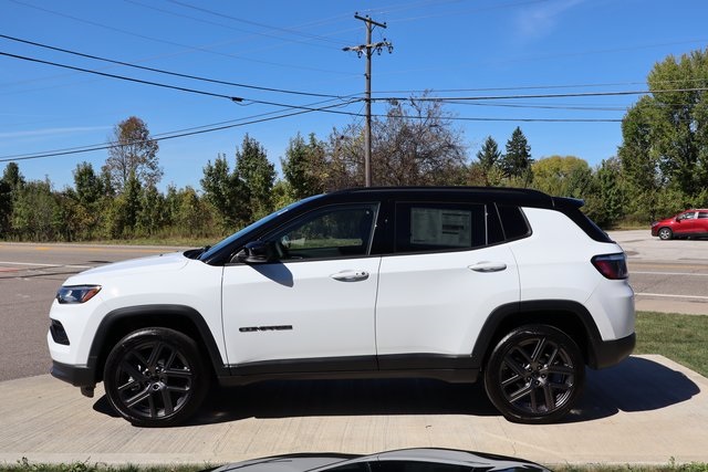 2026 Jeep Compass Limited Altitude photo 23