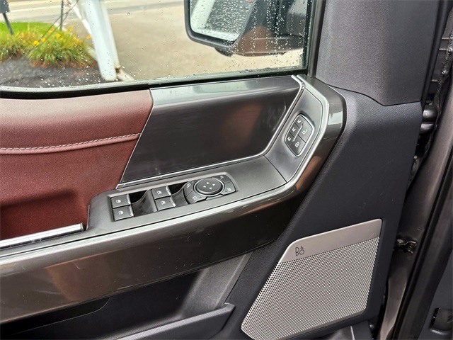 Used 2022 Gray Metallic Ford Lariat image 18