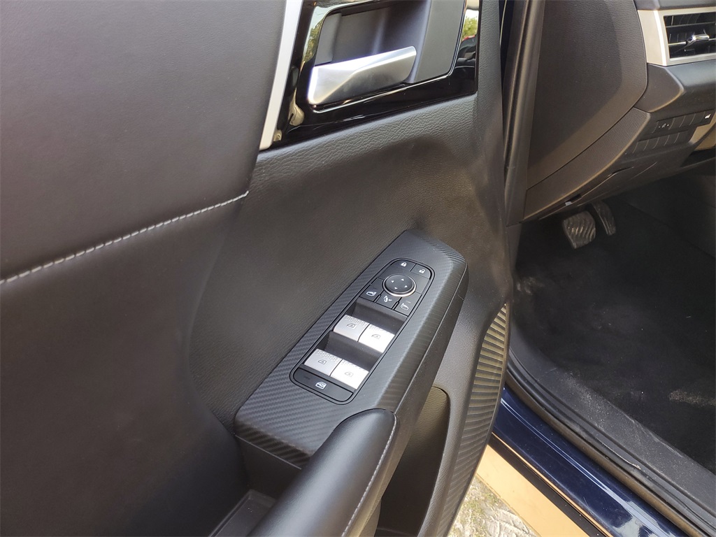 2024 Mitsubishi Outlander SE photo 13