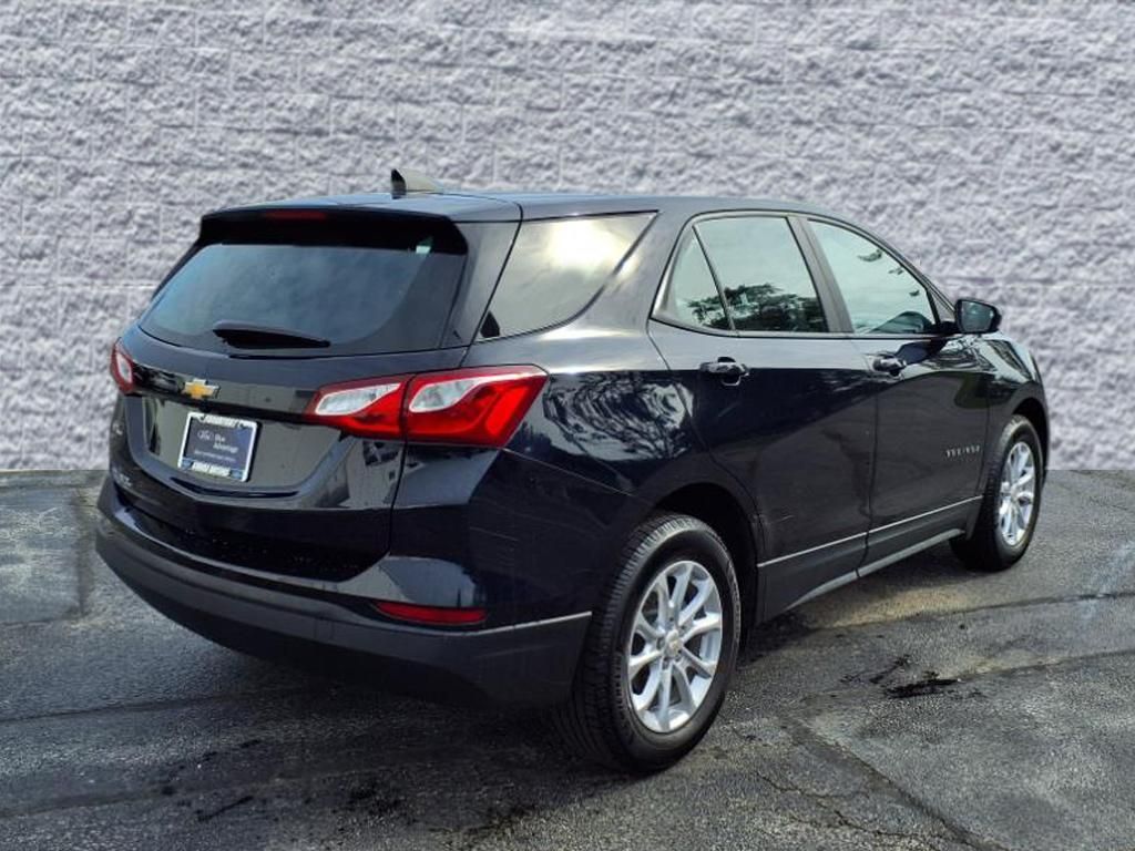 2020 Chevrolet Equinox LS photo 3