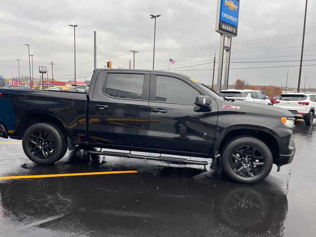 2025 Chevrolet Silverado 1500 RST photo 4