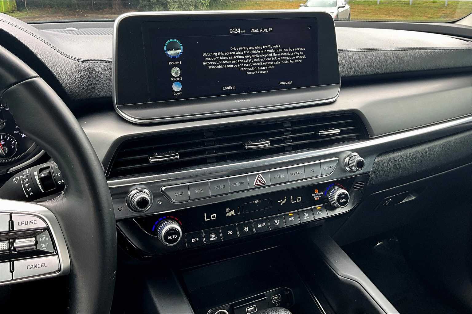 2022 Kia Telluride LX photo 6