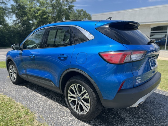 Used 2021  Ford SEL image 1