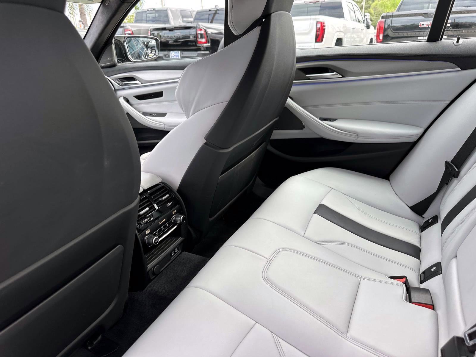 2023 BMW M5 Base's photo