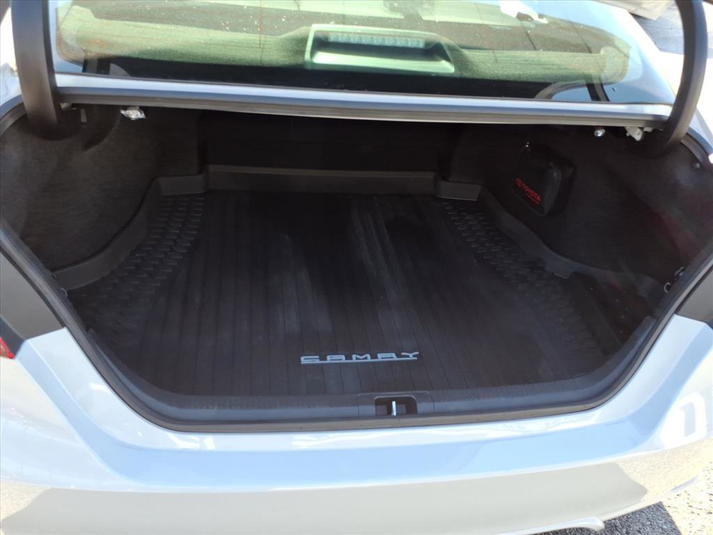 2023 Toyota Camry SE photo 12