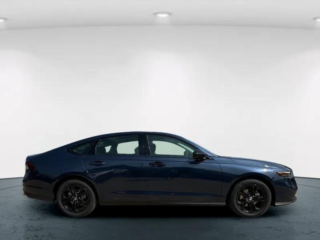 2025 Honda Accord 1.5T SE photo 4