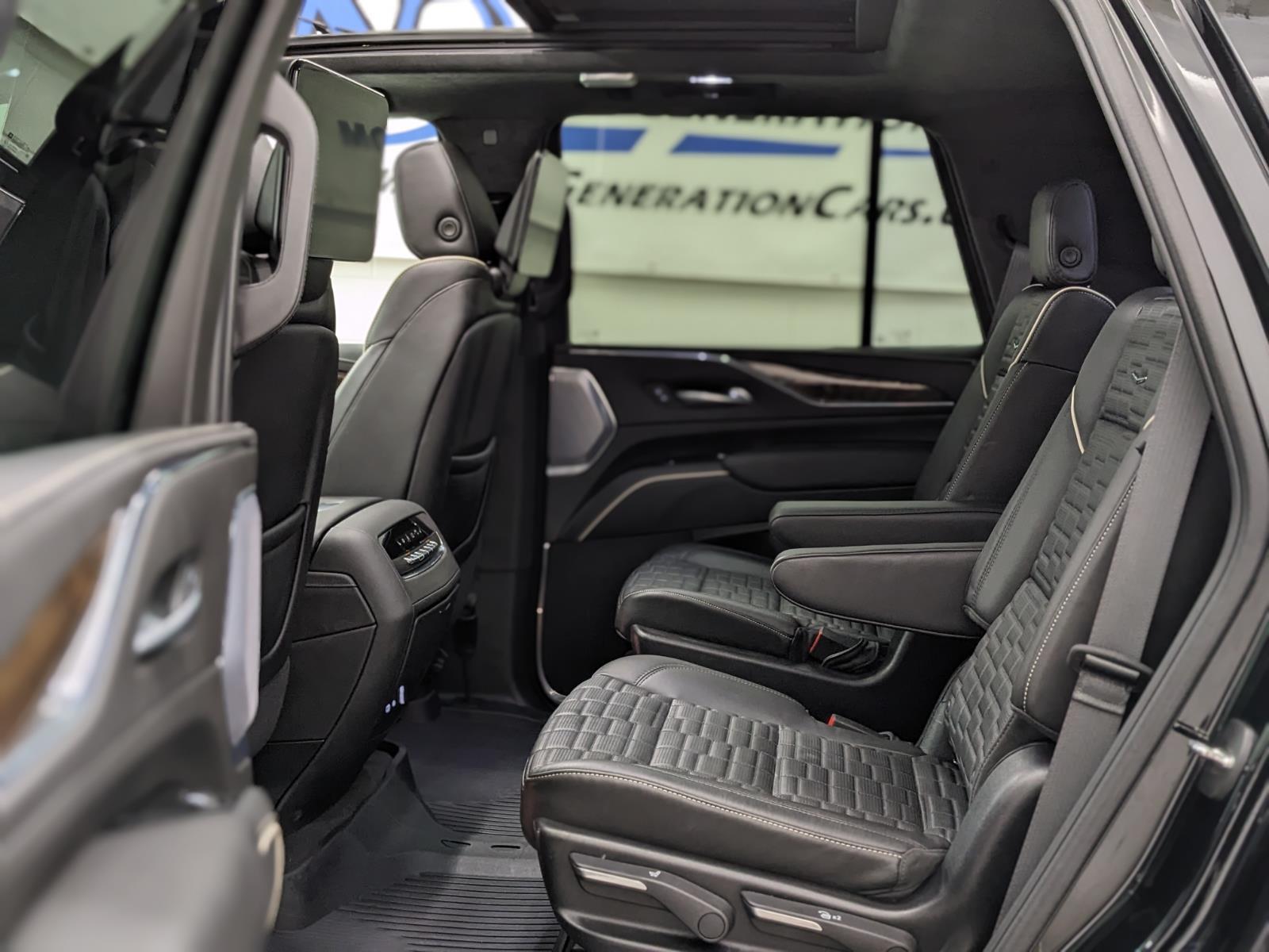 2024 Cadillac Escalade Sport Platinum photo 12