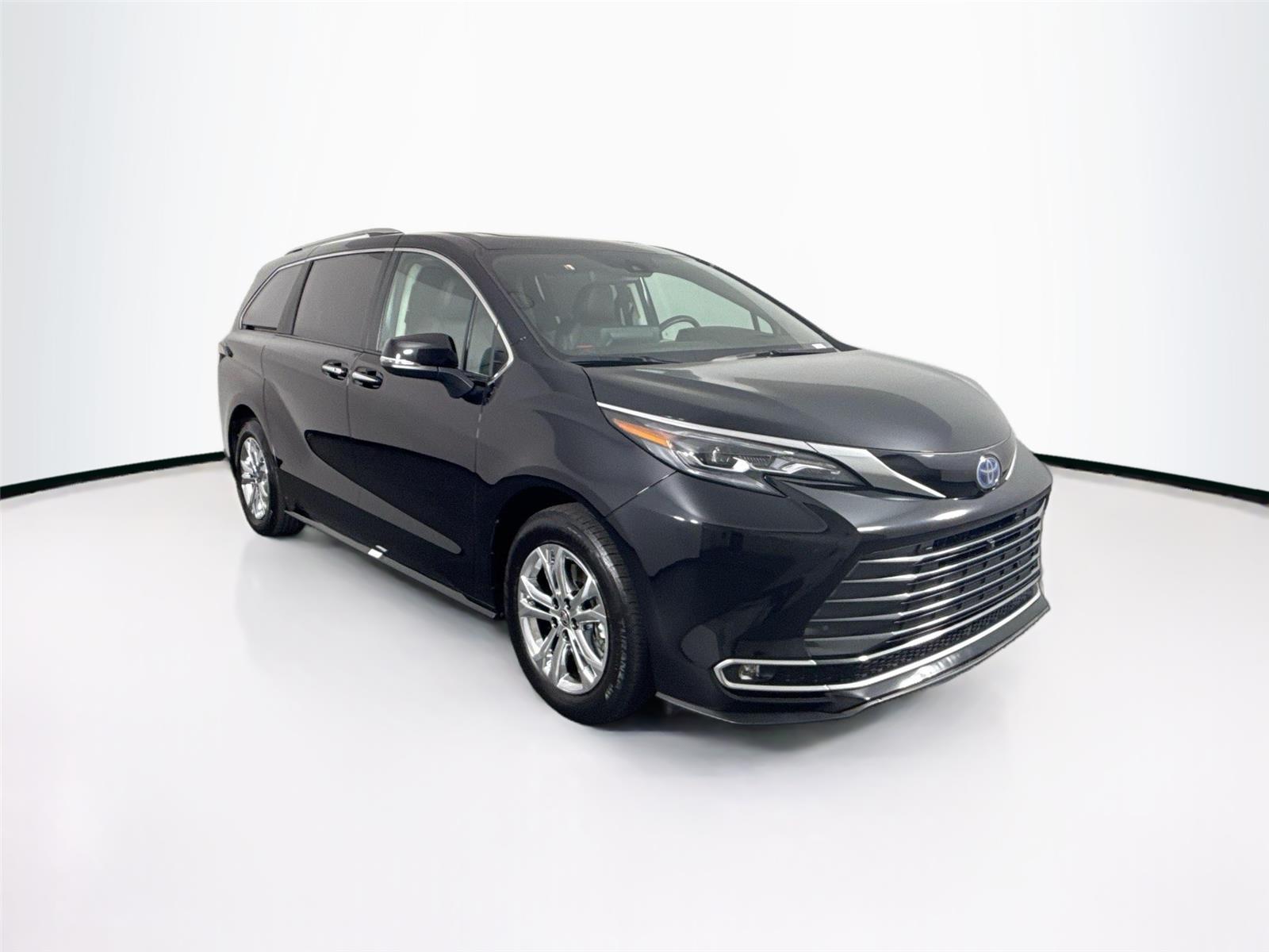 2024 Toyota Sienna Platinum photo 4