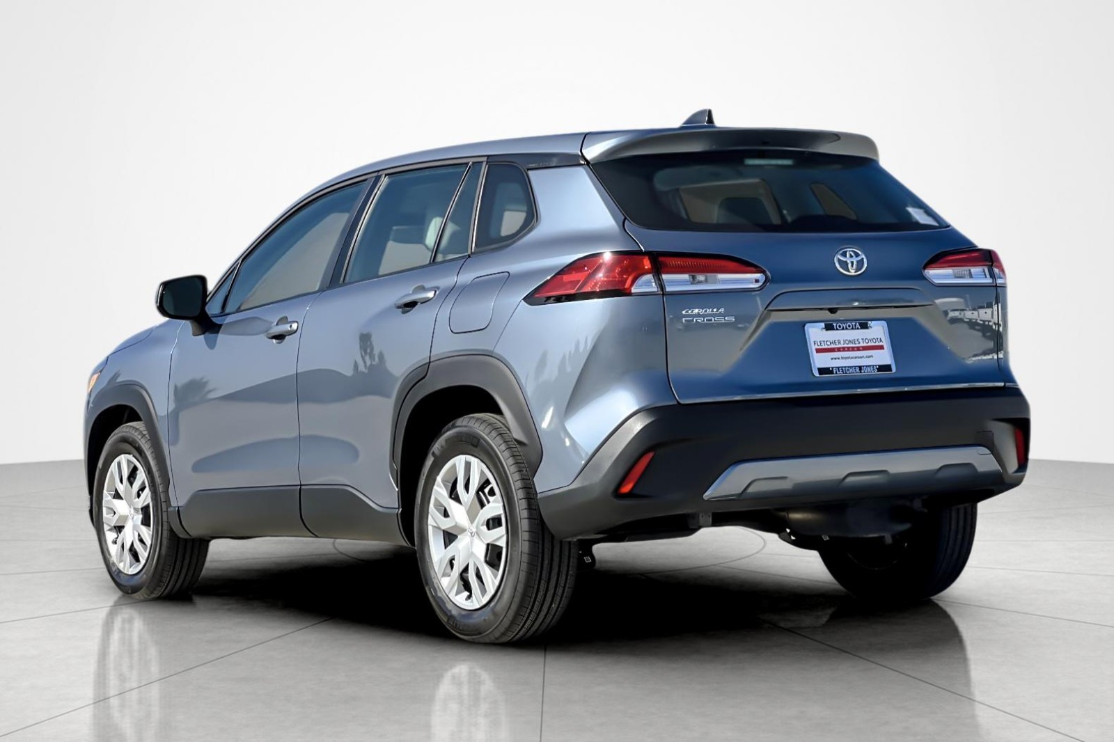 2025 Toyota Corolla Cross L photo 3