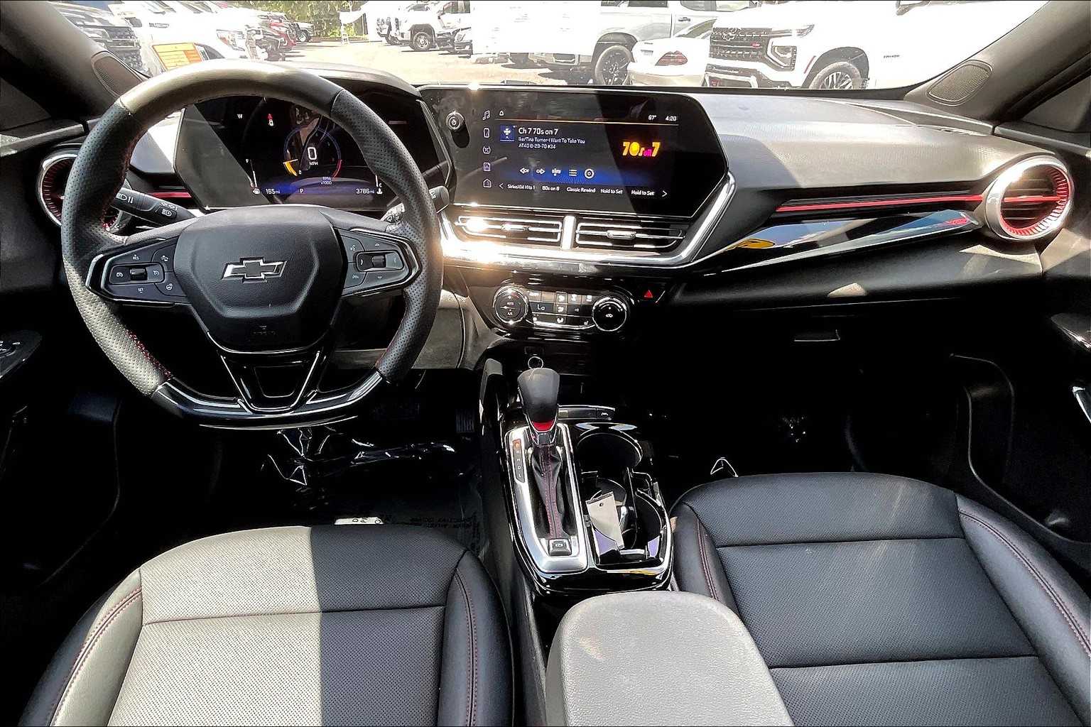 2025 Chevrolet Trax photo 12