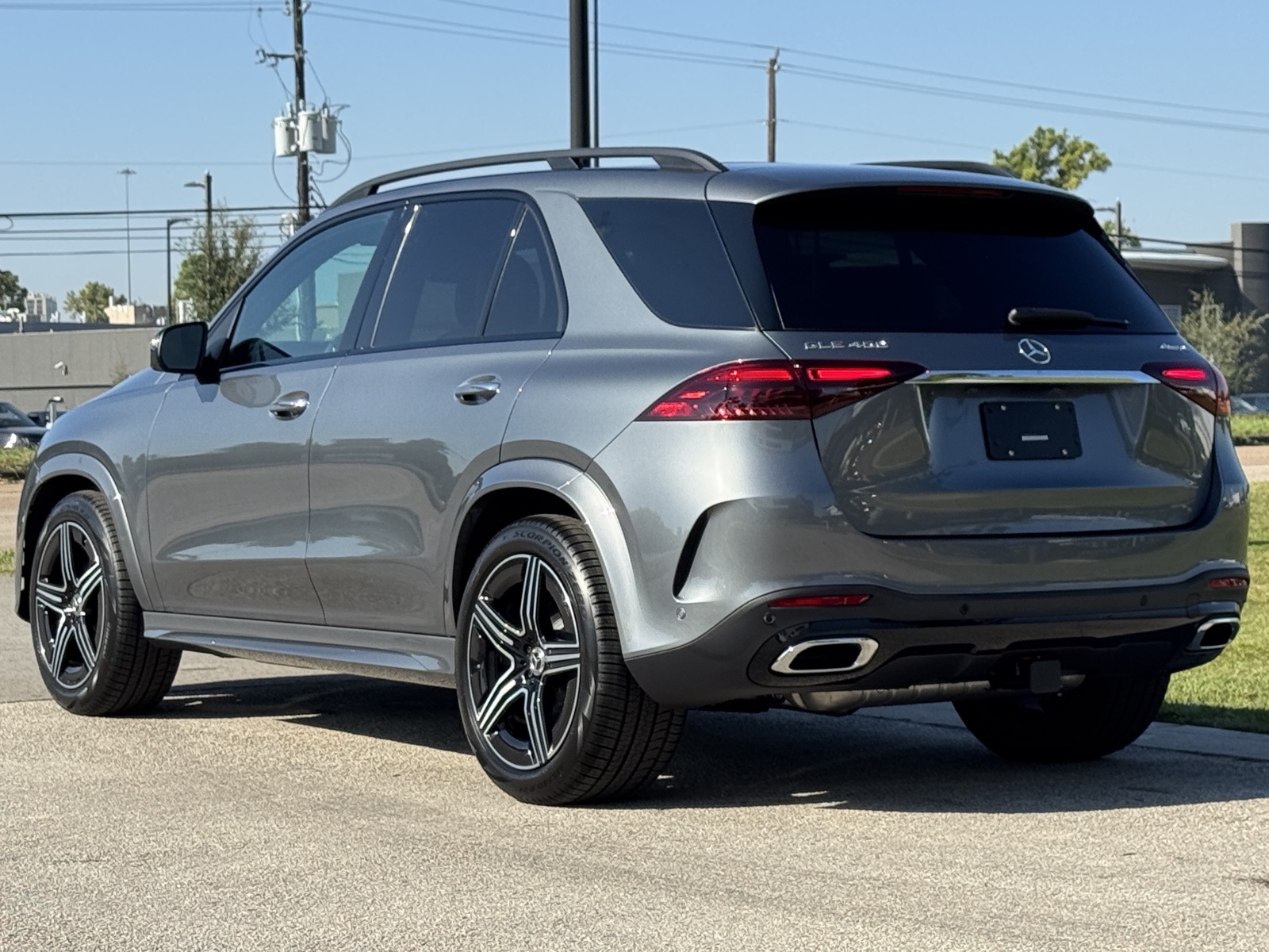 2026 Mercedes Benz GLE 450 4MATIC photo 2