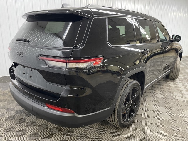 2022 Jeep Grand Cherokee Altitude photo 4