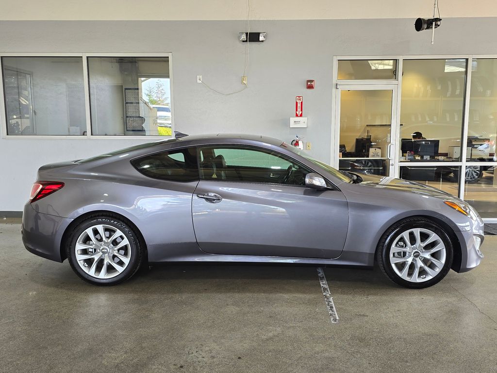 2014 Hyundai Genesis Coupe 3.8 Grand Touring photo 4