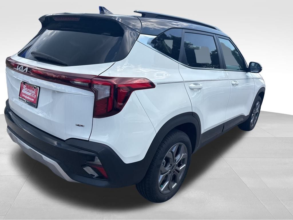 2024 Kia Seltos SX photo 10