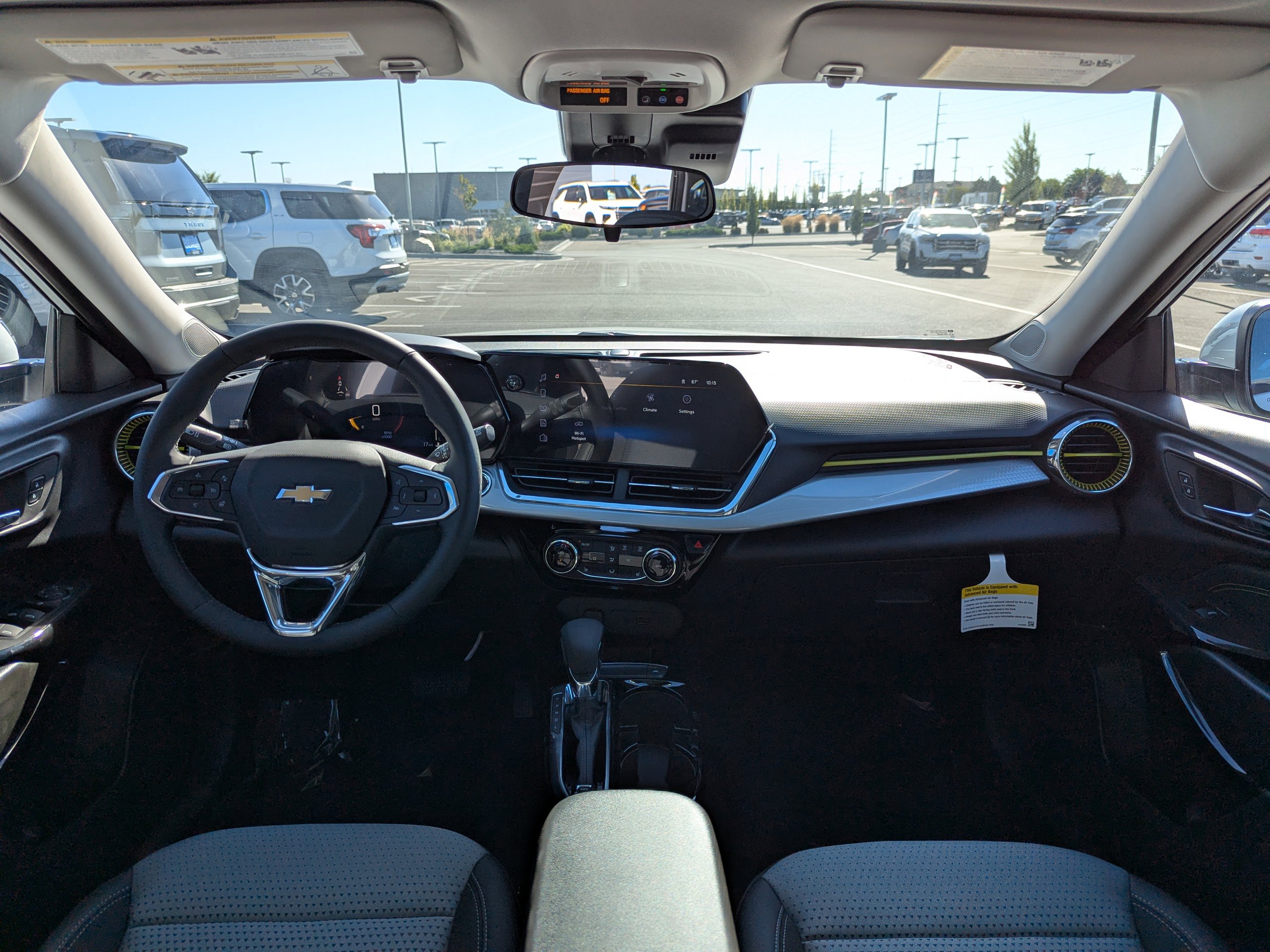 2025 Chevrolet Trax LT photo 22