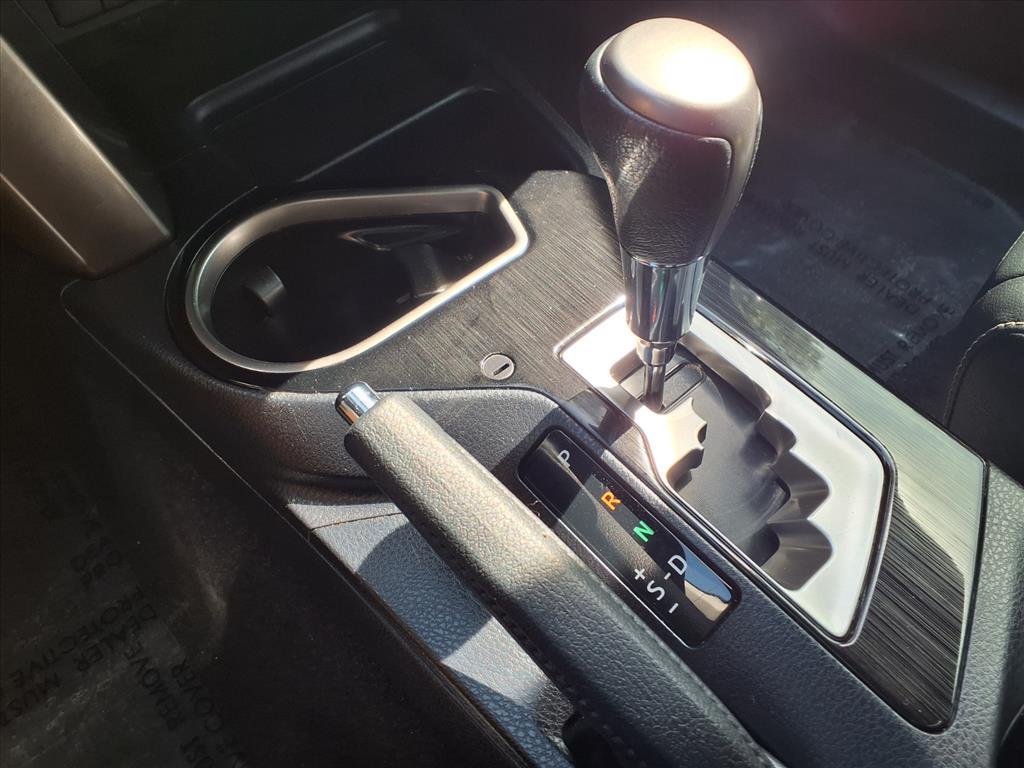 2018 Toyota RAV4 Limited photo 18