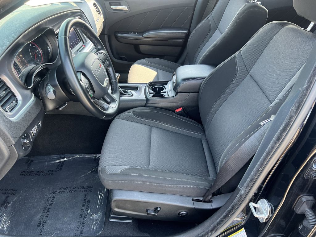2020 Dodge Charger SXT photo 3