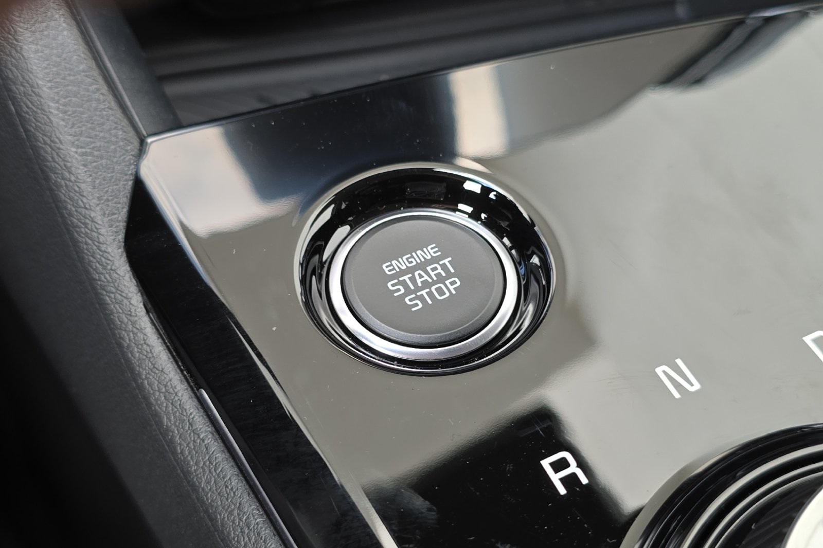 2025 Kia Sportage Hybrid EX photo 16