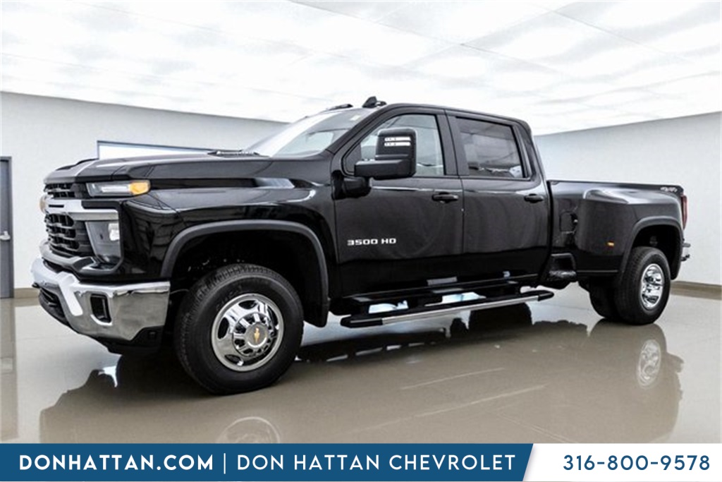 2026 Chevrolet Silverado 3500HD LT photo 2