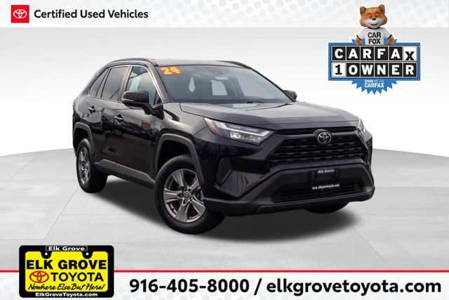 2024 Toyota RAV4 XLE's photo