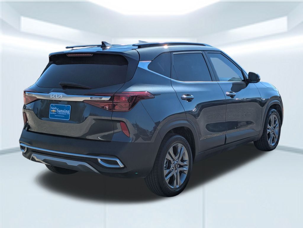 2023 Kia Seltos S photo 4