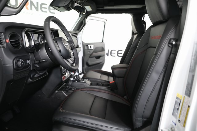 2025 Jeep Wrangler Rubicon photo 15