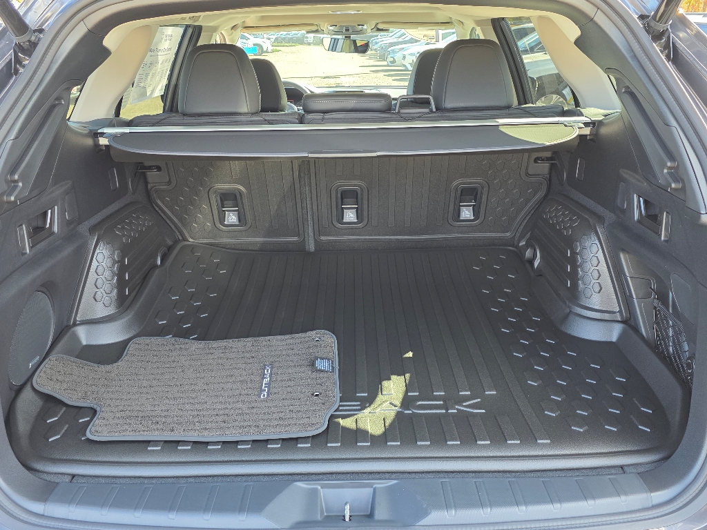 2025 Subaru Outback Limited photo 4