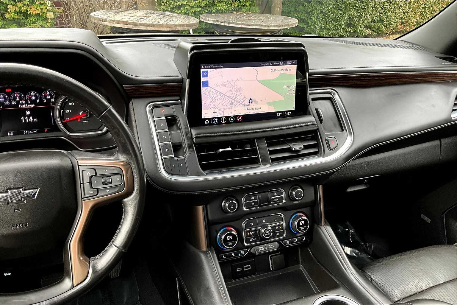 2021 Chevrolet Suburban High Country photo 6