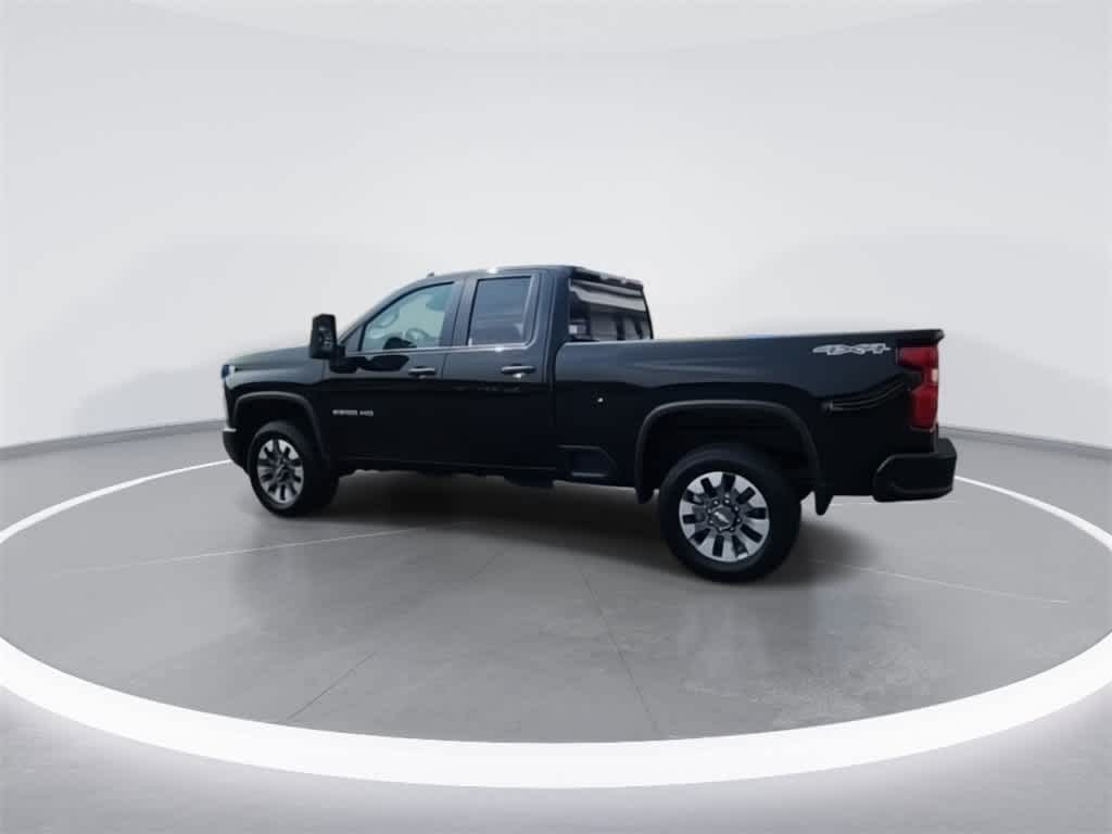 2025 Chevrolet Silverado 2500HD Custom photo 6