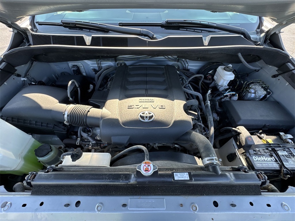2020 Toyota Tundra SR5 CrewMax photo 24