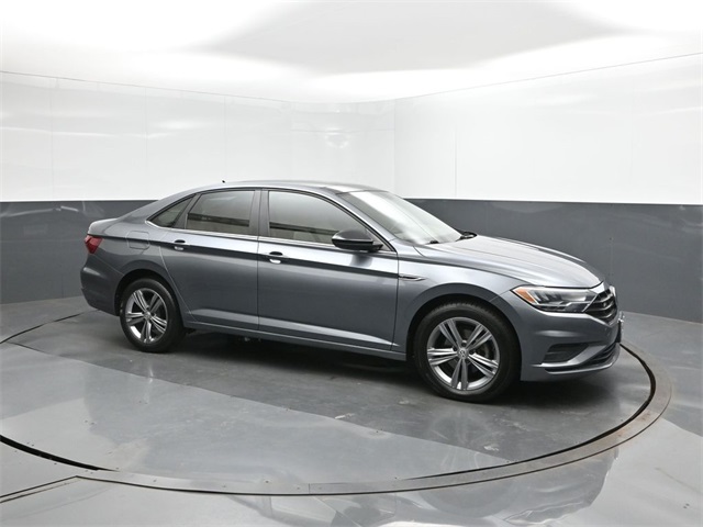 2019 Volkswagen Jetta R-Line photo 16