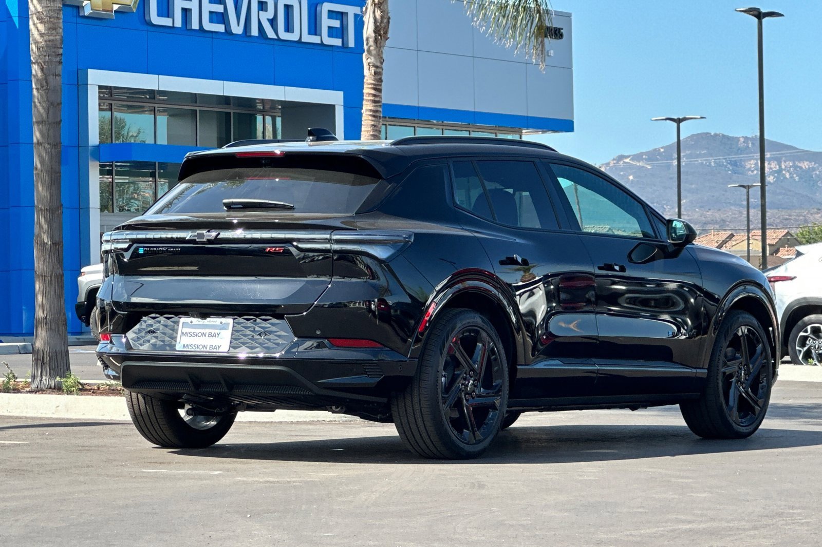 2025 Chevrolet Equinox RS photo 2
