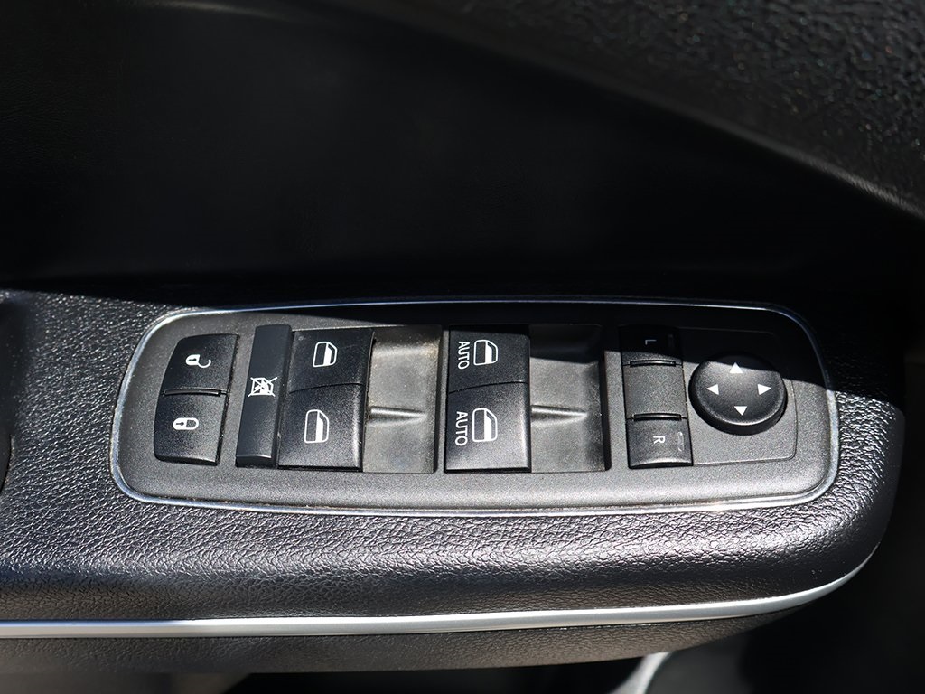 2022 Dodge Charger SXT photo 39
