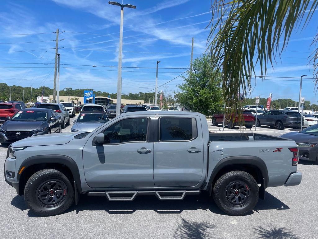 2025 Nissan Frontier PRO-X photo 4