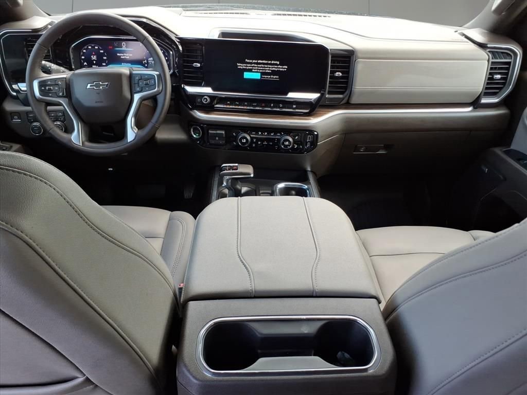 2025 Chevrolet Silverado 1500 RST photo 12