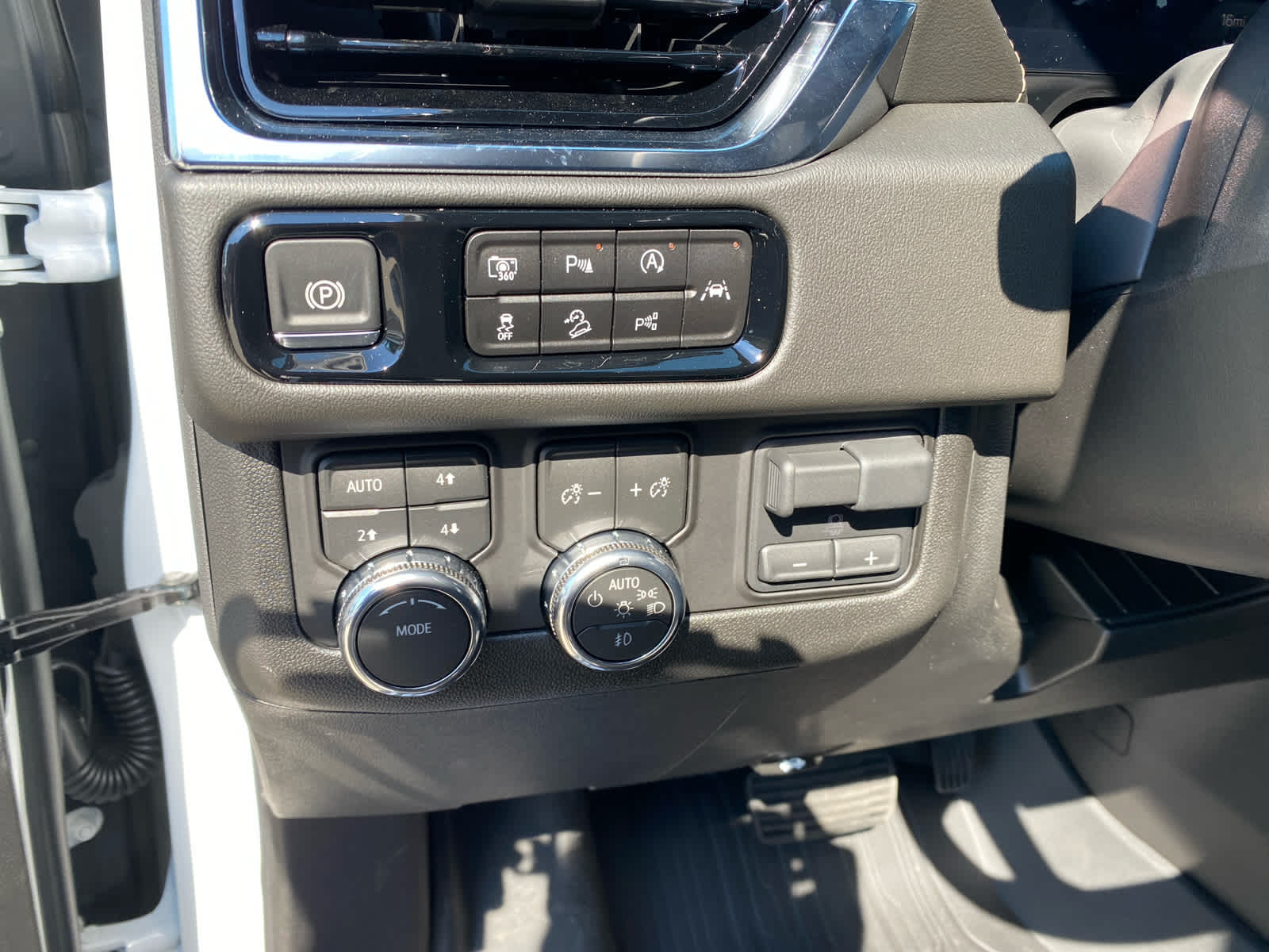 2026 Gmc Yukon XL photo 15