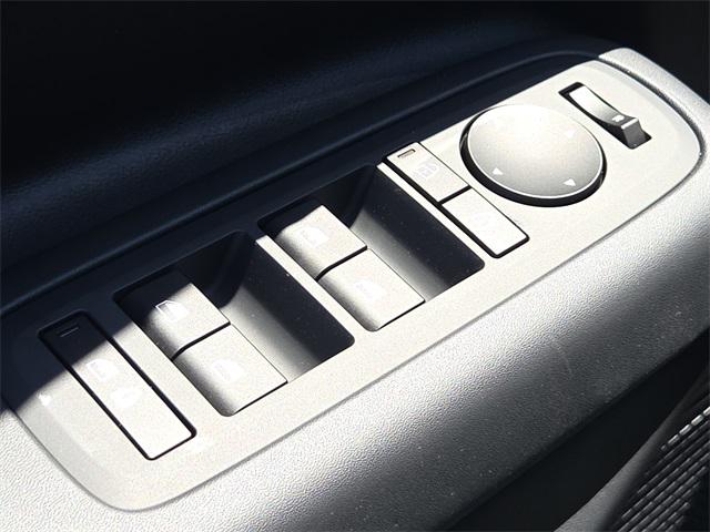 2026 Hyundai Santa Fe SE photo 8