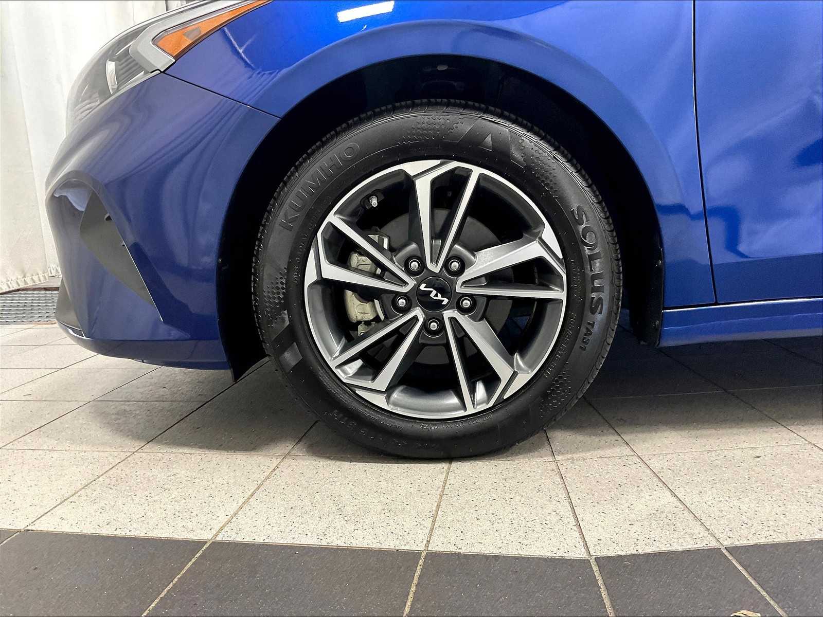 2024 Kia Forte LXS photo 7