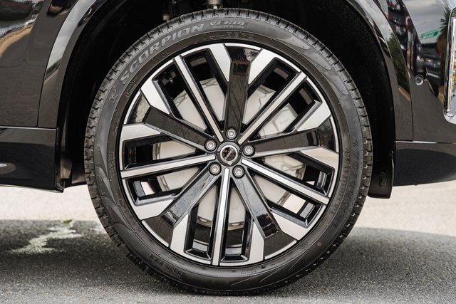 2026 Volvo XC90 photo 13