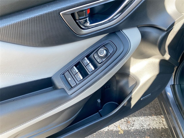 2022 Subaru Forester Limited photo 4