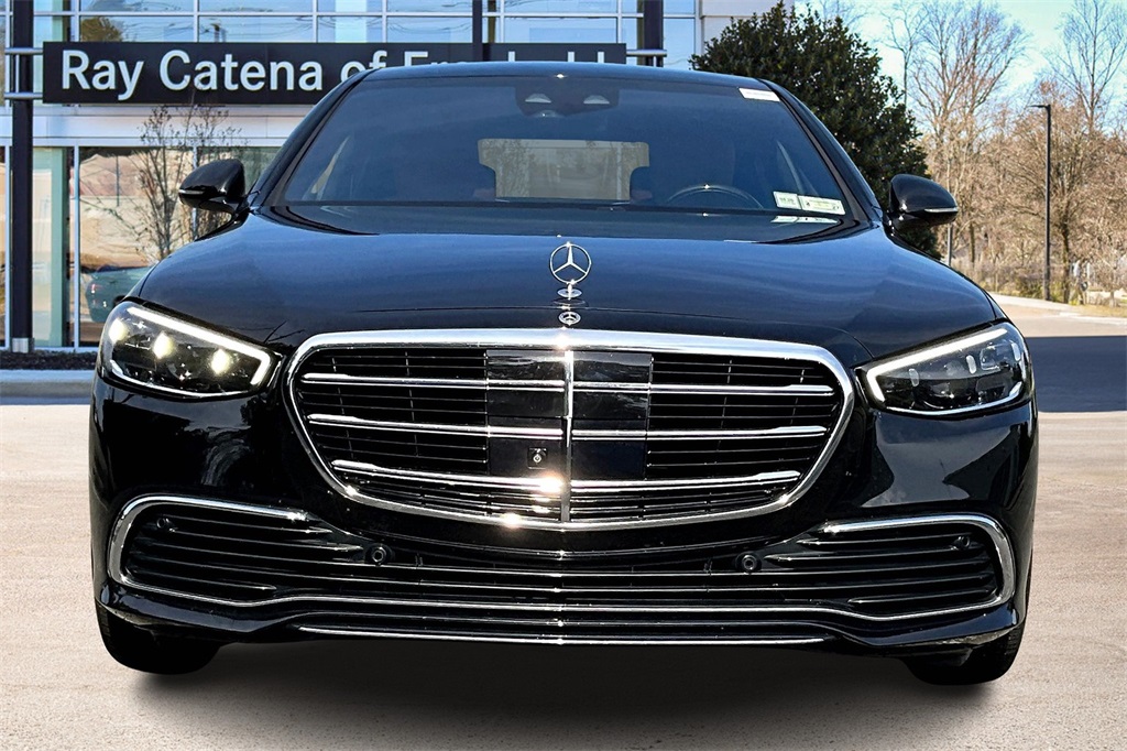 2023 Mercedes Benz S 450 580 photo 3