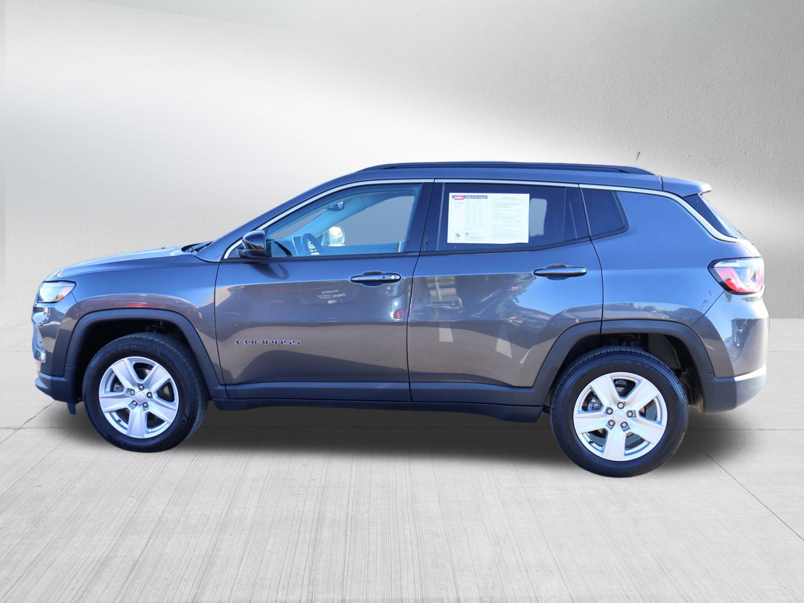 2022 Jeep Compass Latitude photo 4