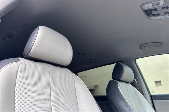 2015 Kia Sedona SX photo 19