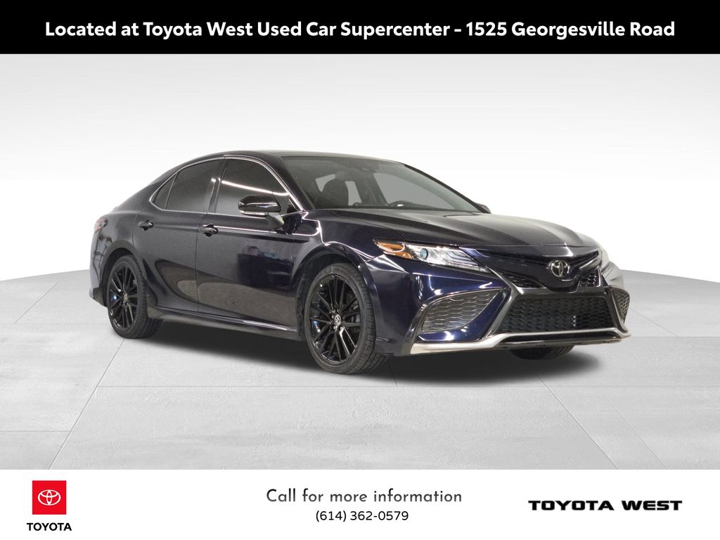 2022 Toyota Camry XSE photo 3