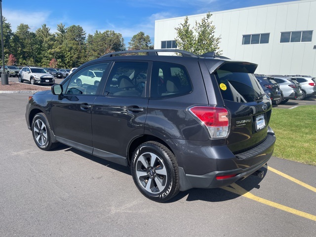 2018 Subaru Forester 2.5i Premium photo 8